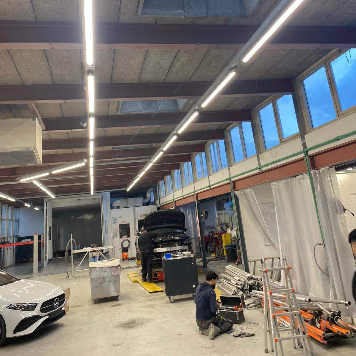VERVANGING LED LAMPEN AUTOSCHADEBEDRIJFCCC