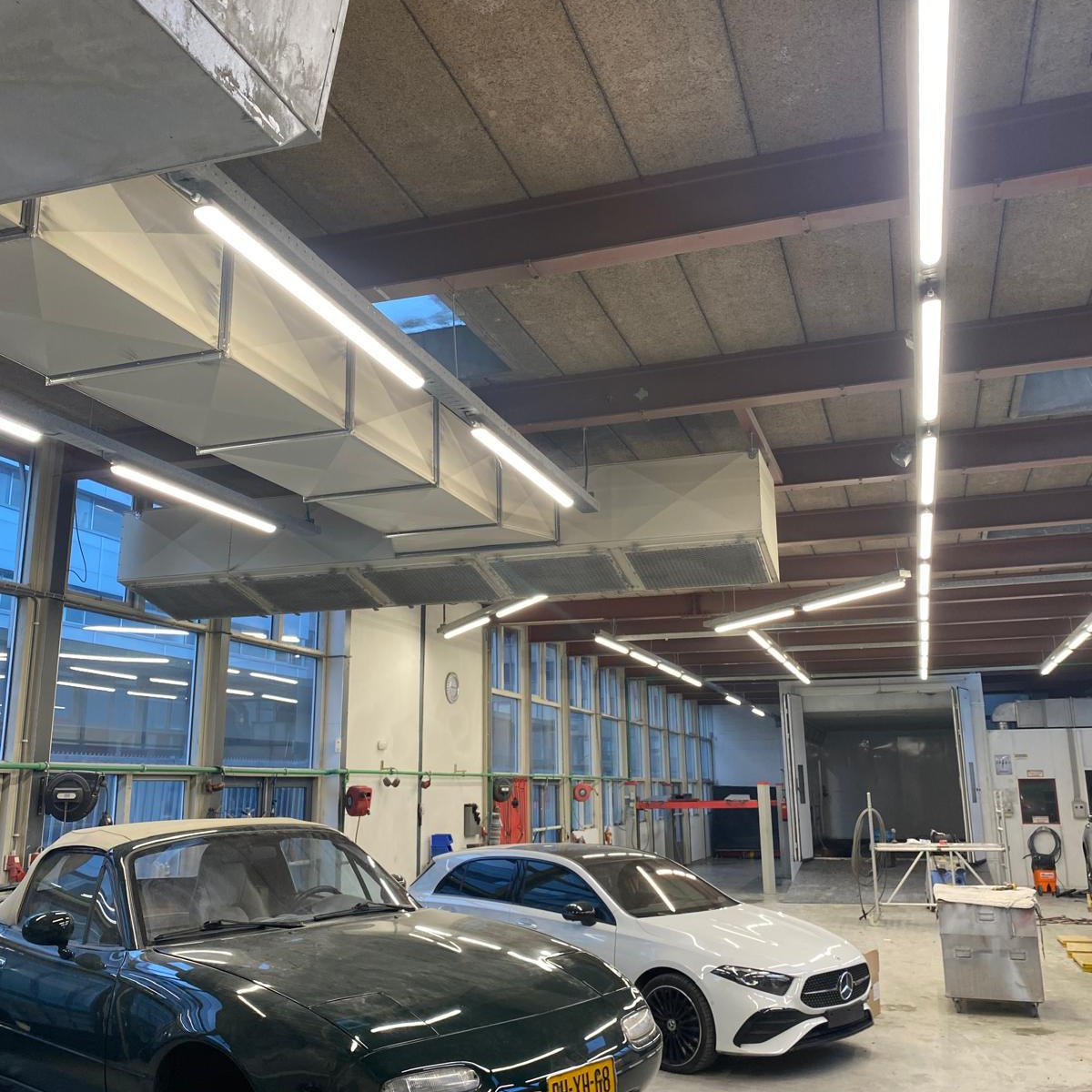 VERVANGING LED LAMPEN AUTOSCHADEBEDRIJFCCC